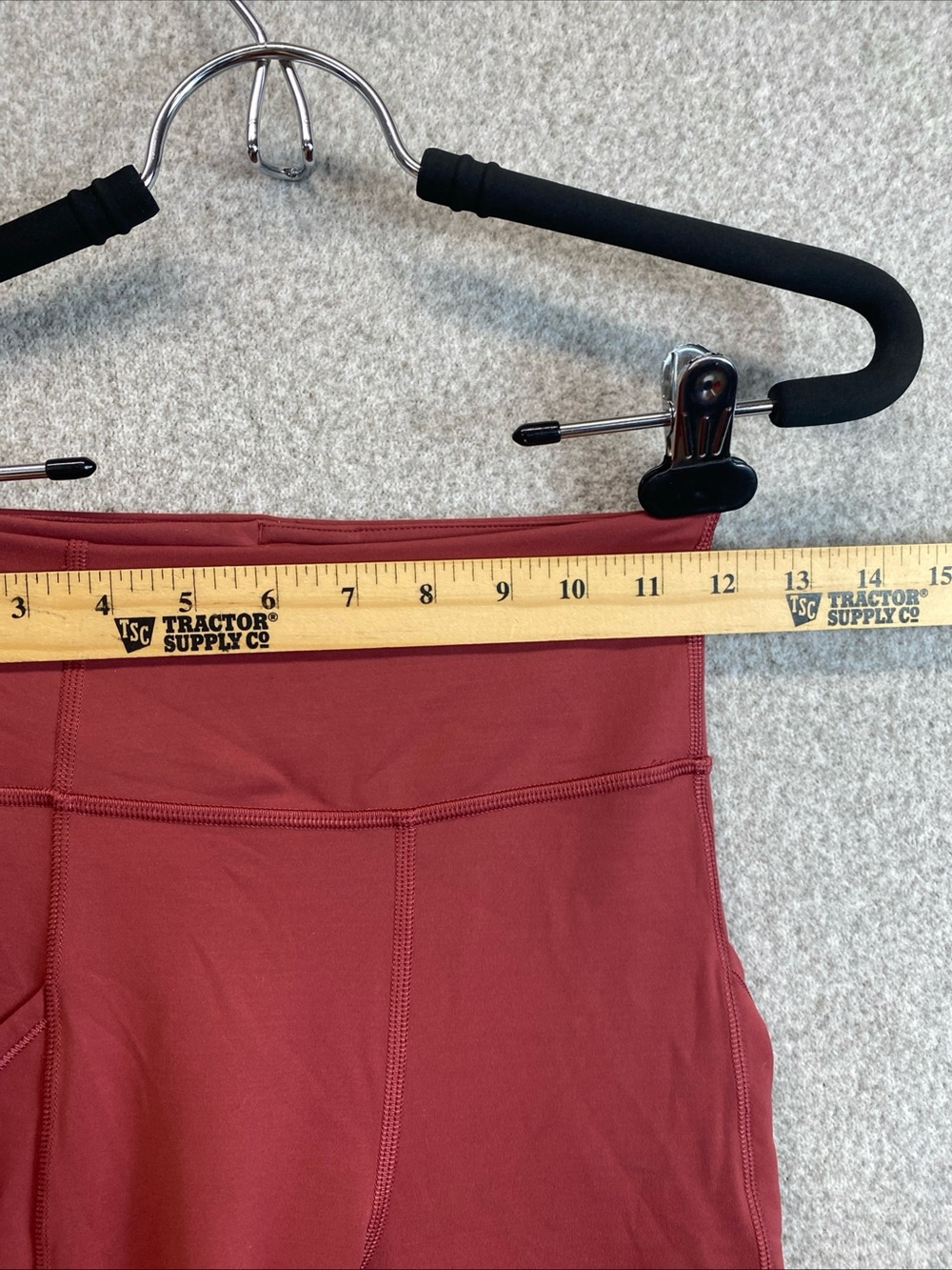 Lululemon Invigorate High Rise Tights Leggings Size 4 Chianti Tiny Flaw Cropped - Picture 4 of 12
